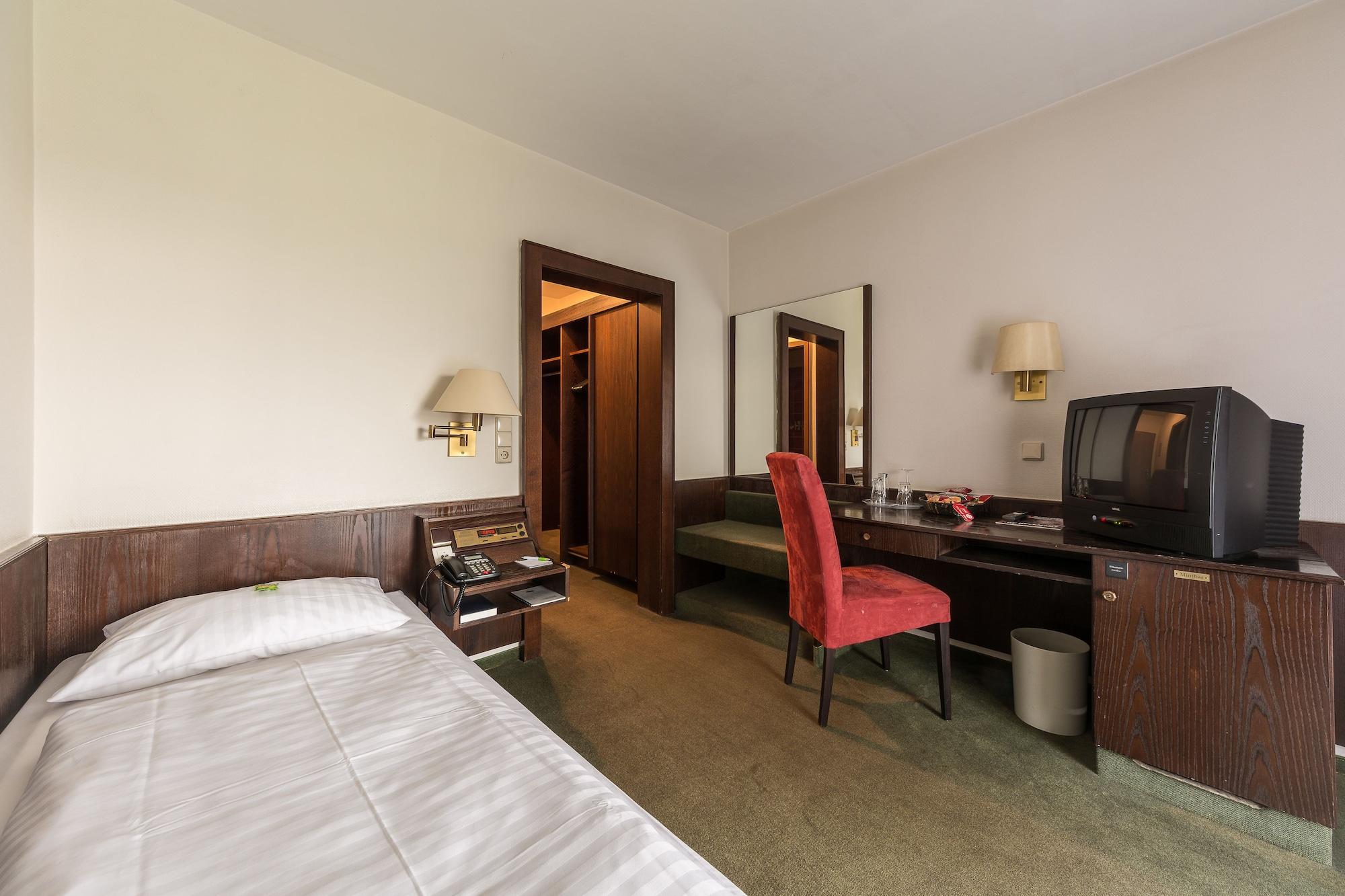 Parkhotel Frankfurt-Roedermark Родґау Екстер'єр фото