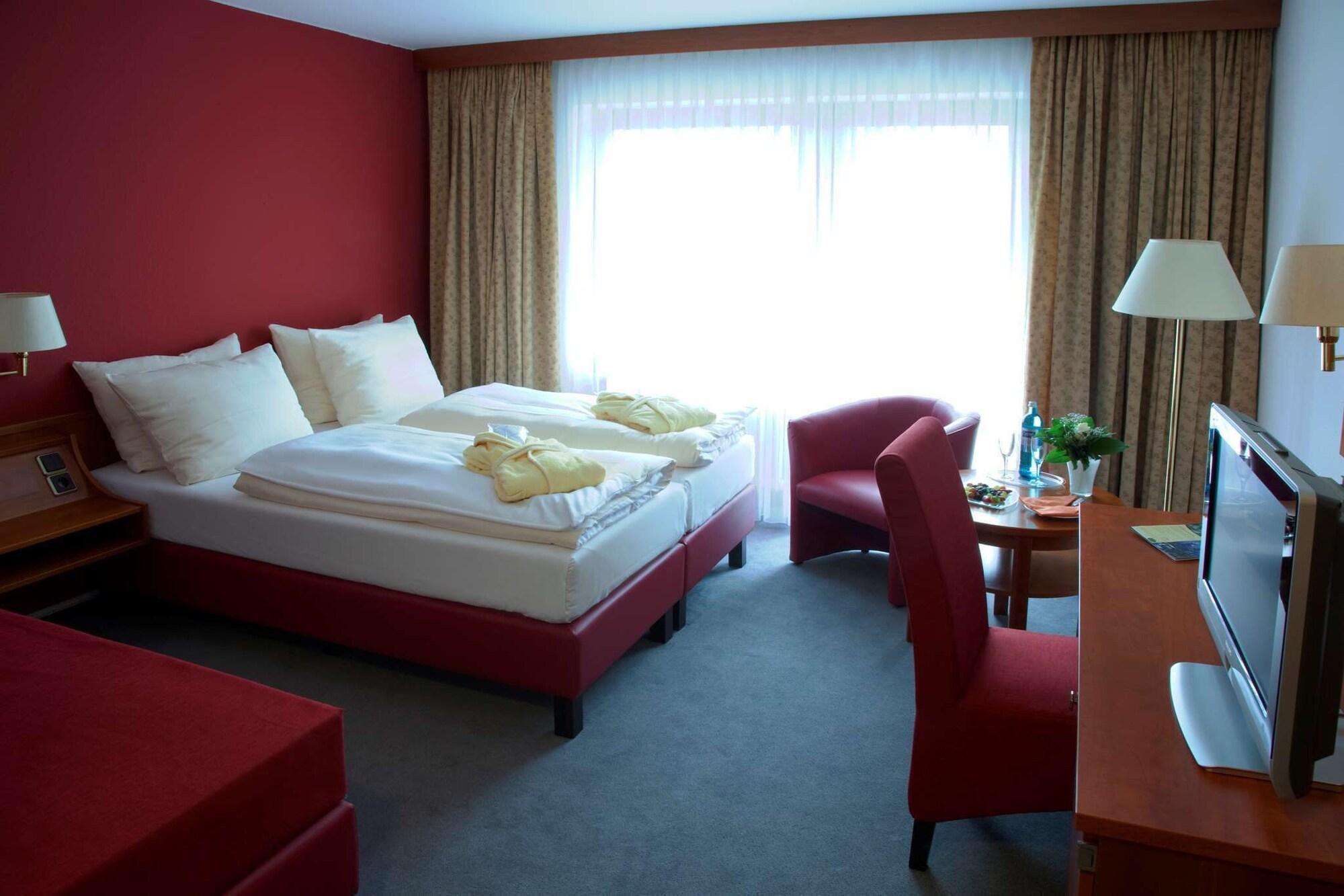 Parkhotel Frankfurt-Roedermark Родґау Екстер'єр фото