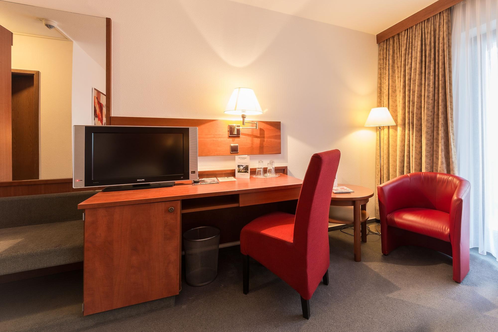 Parkhotel Frankfurt-Roedermark Родґау Екстер'єр фото