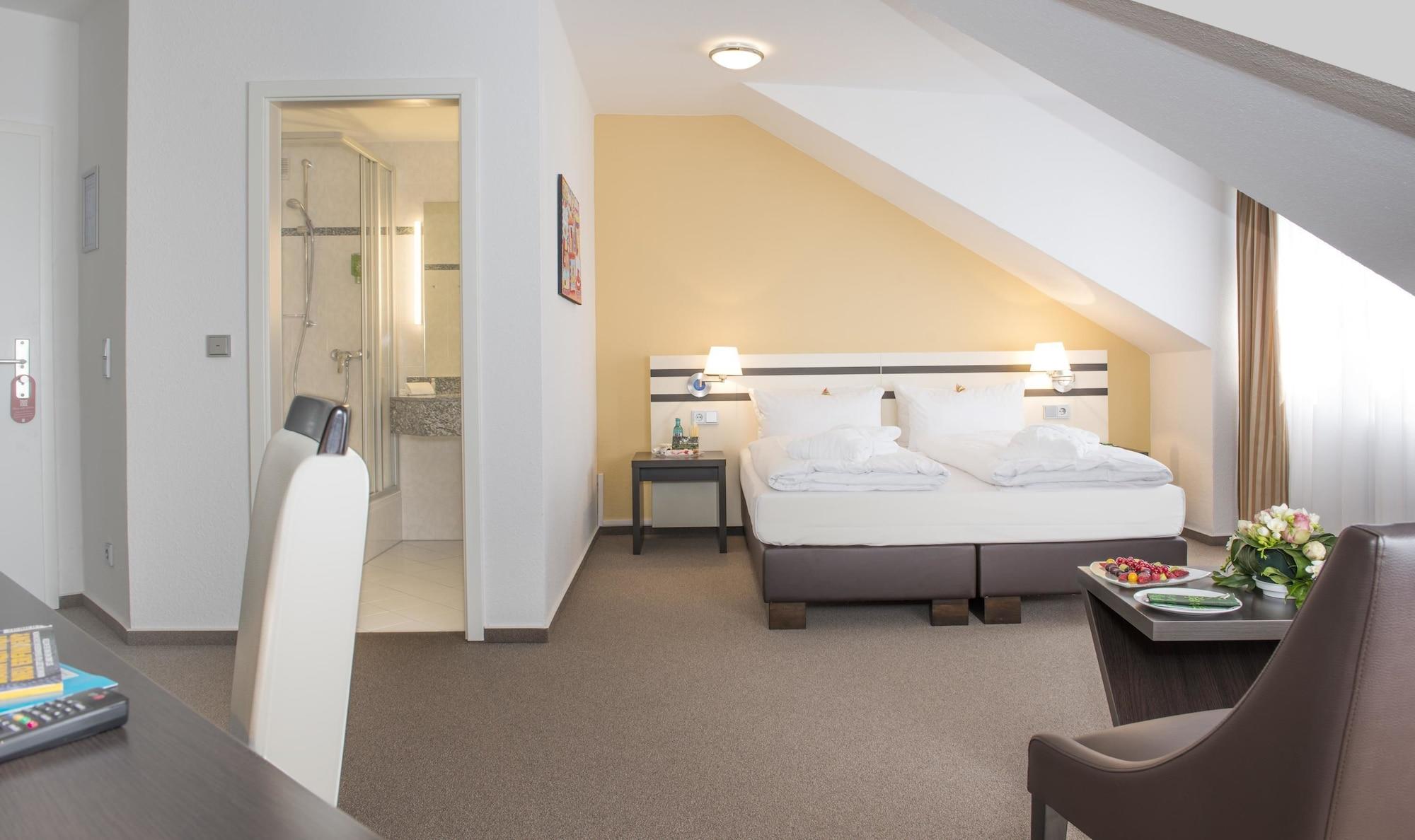 Parkhotel Frankfurt-Roedermark Родґау Екстер'єр фото