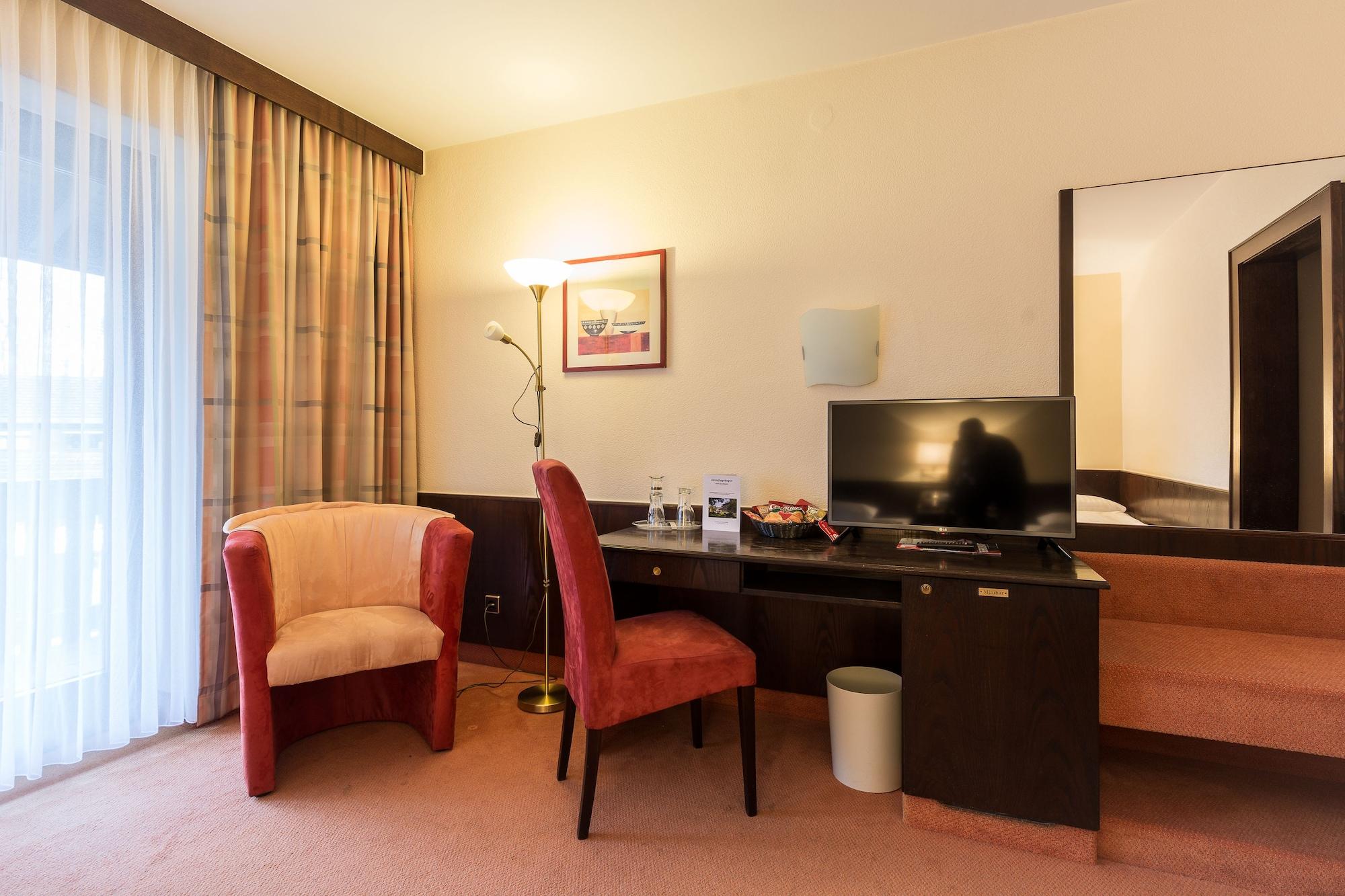 Parkhotel Frankfurt-Roedermark Родґау Екстер'єр фото