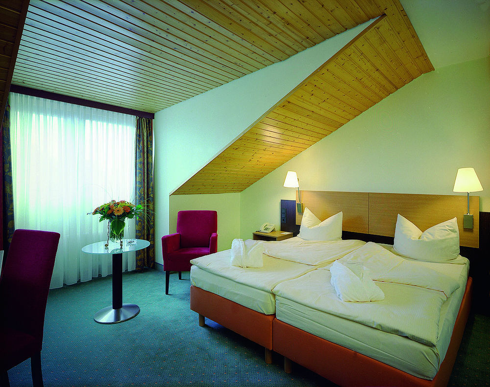 Parkhotel Frankfurt-Roedermark Родґау Екстер'єр фото