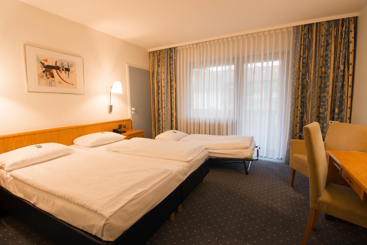 Parkhotel Frankfurt-Roedermark Родґау Екстер'єр фото