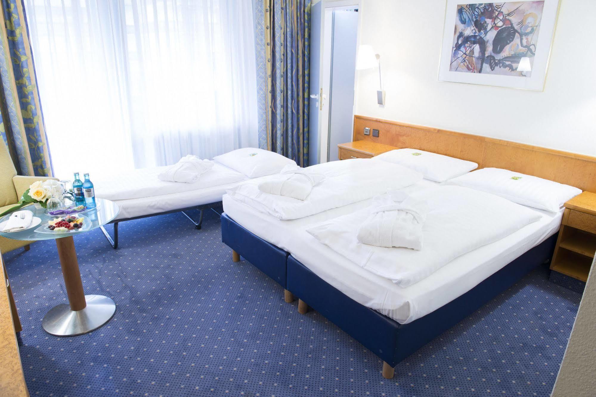 Parkhotel Frankfurt-Roedermark Родґау Екстер'єр фото