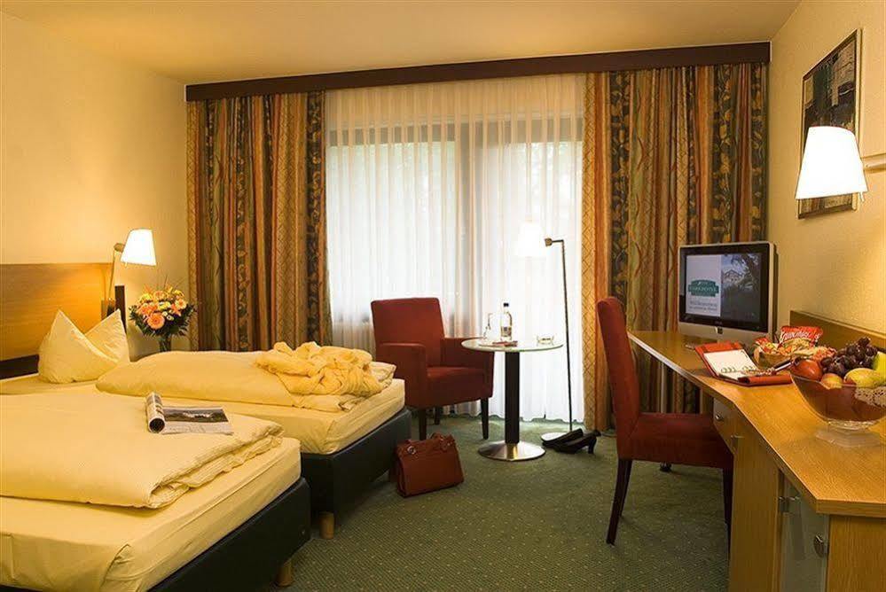 Parkhotel Frankfurt-Roedermark Родґау Екстер'єр фото
